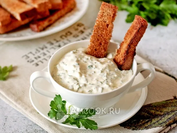 Фото готового блюда: Гренки с соусом