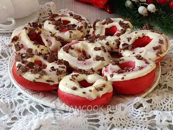 Фото готового блюда: Пончики «Красный бархат»