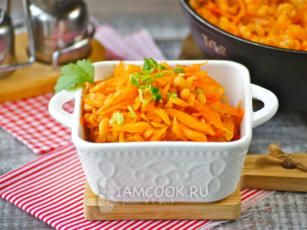 Фото готового блюда: Тушеная капуста с перловкой (постная)