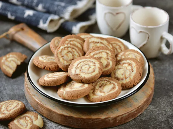 Фото готового блюда: Шоколадно-ванильное печенье