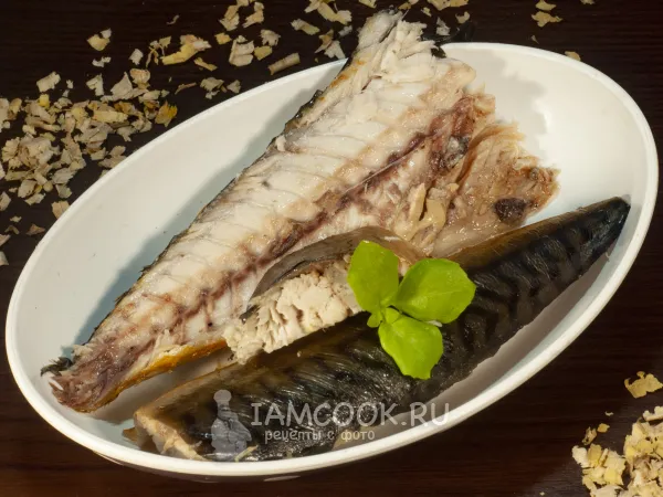 Фото блюда: Копченая скумбрия в домашних условиях в коптильне