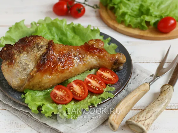 Фото готового блюда: Голень индейки в духовке в фольге