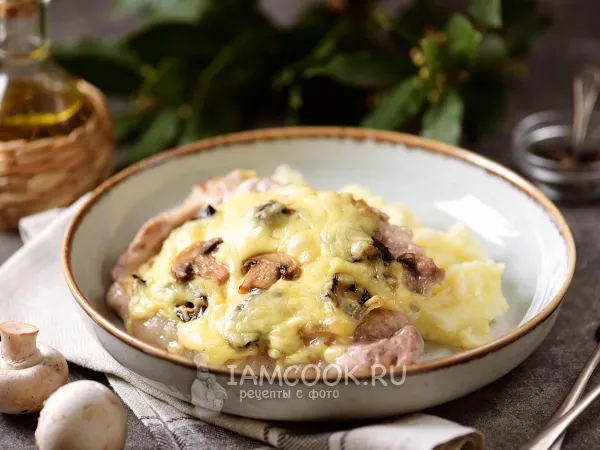 Фото блюда: Отбивные из свинины с грибами и черносливом