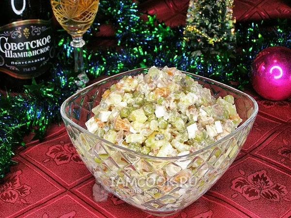 Фото готового блюда: Оливье с тушёнкой