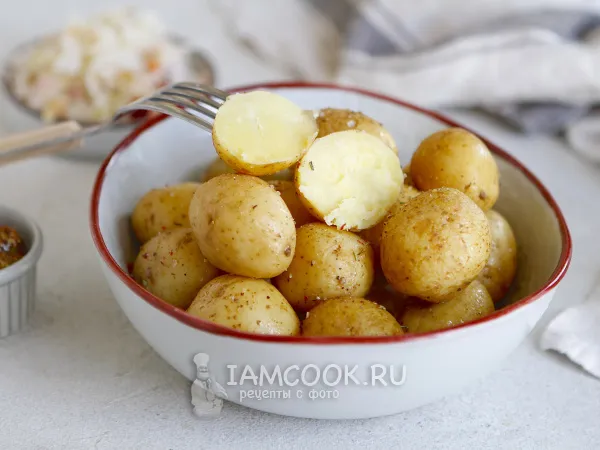 Фото готового блюда: Картофель в мундире сувид (су-вид)