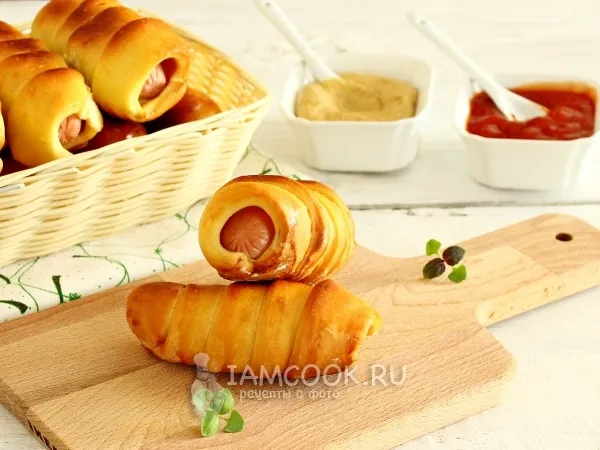 Фото готового блюда: Сосиски в тесте в мультиварке