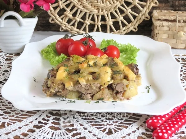 Фото блюда: Куриная печень с картошкой в духовке