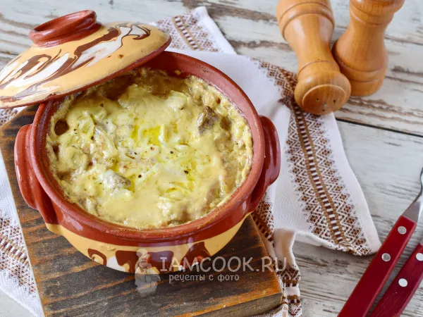 Фото готового блюда: Печень говяжья в горшочках в духовке