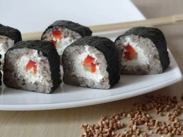 Фото готового блюда: Гречневые роллы