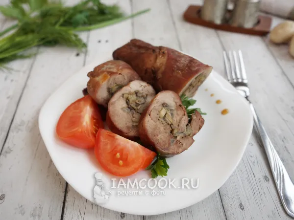 Фото готового блюда: Рулет из бедра индейки в духовке