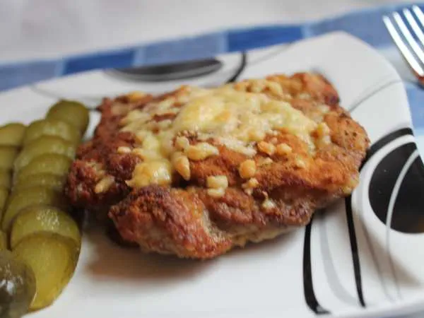 Фото блюда: Шницель по-старобаварски