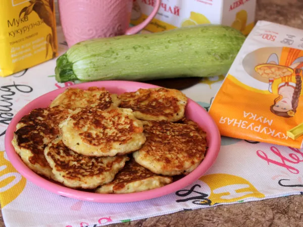 Фото блюда: Оладьи из кабачка с кукурузной мукой