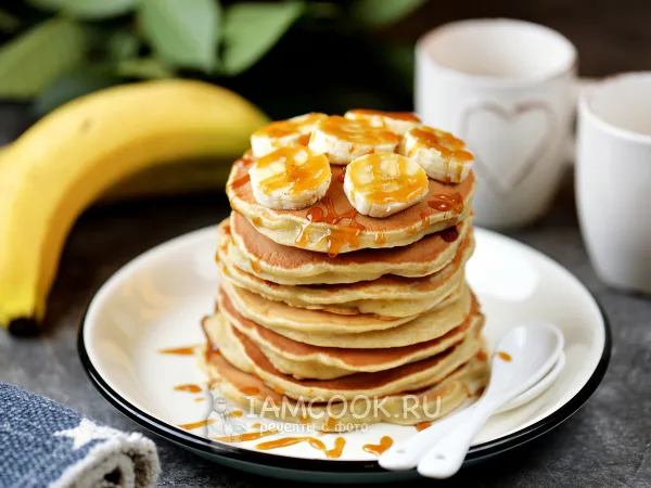 Фото готового блюда: Банановые панкейки с шоколадом внутри