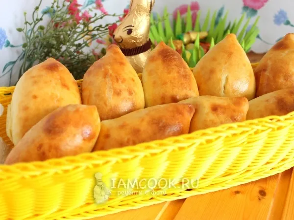 Фото готового блюда: Пирожки с начинкой из творога и повидла