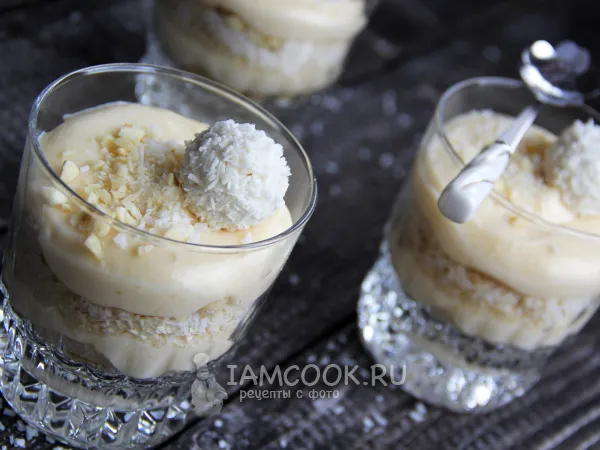 Фото готового блюда: Трайфл «Рафаэлло»