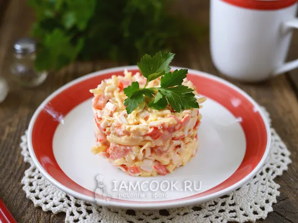 Фото готового блюда: Салат «Морской бриз» с крабовыми палочками