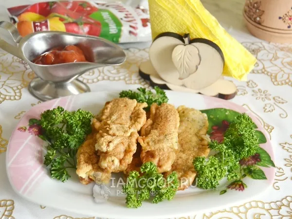 Фото готового блюда: Сосиски в тесте на сковороде (половинками)