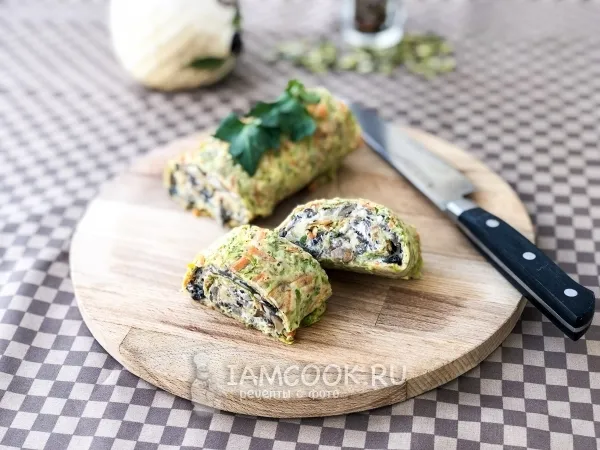 Фото готового блюда: Рулет с кабачком и шампиньонами