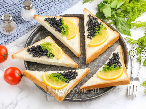 Фото готового блюда: Бутерброды с икрой палтуса