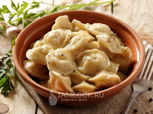 Фото готового блюда: Пельмени с курицей