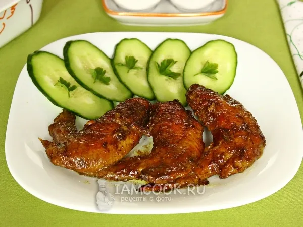 Фото готового блюда: Куриные крылышки в соево-чесночном маринаде