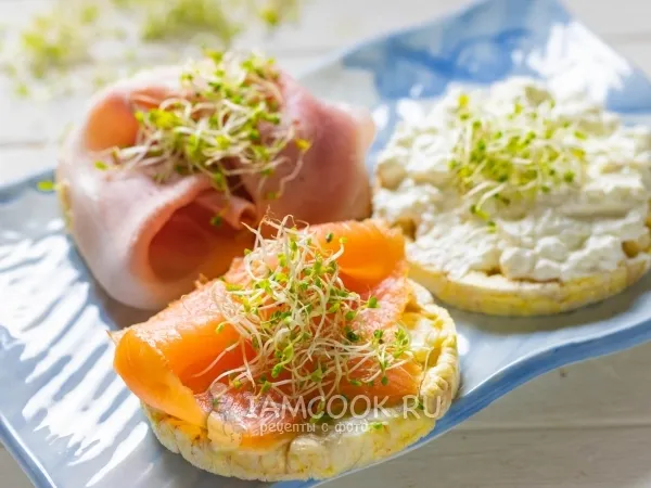 Фото готового блюда: Бутерброды с проростками брокколи