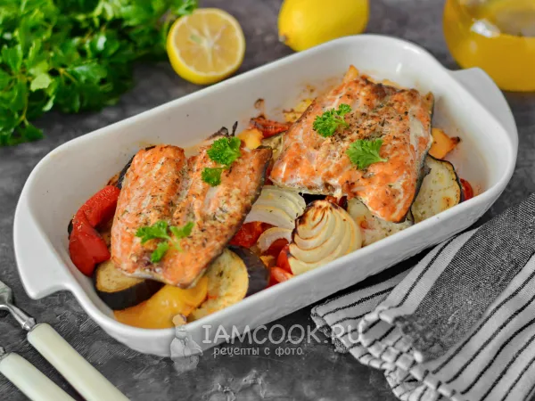 Фото блюда: Кета с овощами в духовке