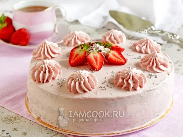 Фото блюда: Бисквитный маковый торт с клубничным кремом