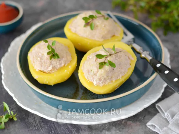 Фото готового блюда: Фаршированный картофель с фаршем на сковороде