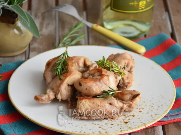 Фото готового блюда: Кролик в вине (тушеный)