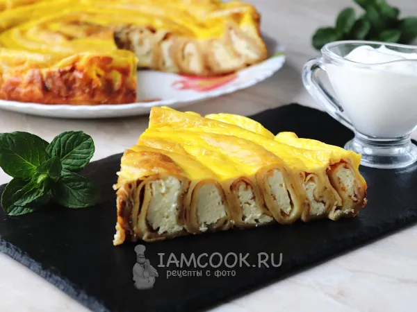 Фото готового блюда: Блинный пирог «Улитка» с творогом