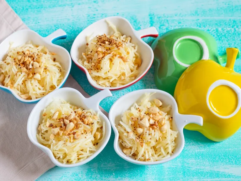 Фото готового блюда: Салат из айвы с медом и орехами