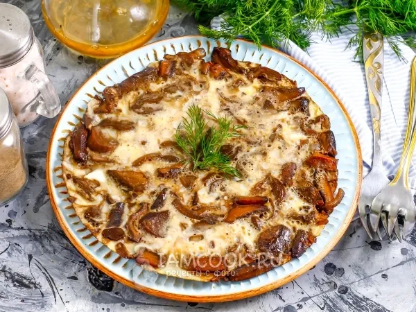 Фото готового блюда: Омлет с лисичками