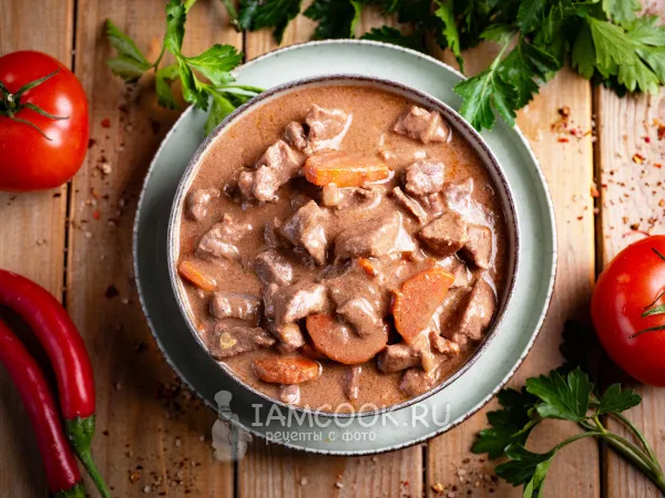 Фото готового блюда: Гуляш из говядины в афганском казане