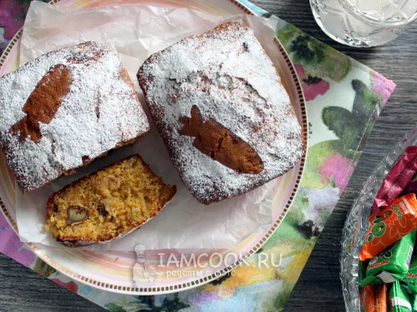 Фото блюда: Морковный кекс с изюмом и грецкими орехами