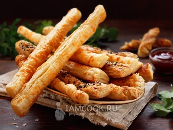 Фото блюда: Хлебные палочки из слоеного теста