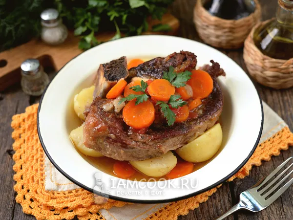 Фото готового блюда: Говядина на кости в духовке