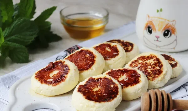 Фото блюда: Сырники с кокосовой мукой (ПП)