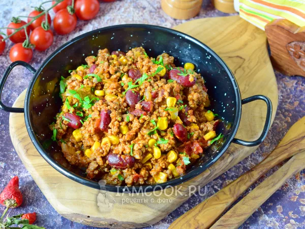 Фото готового блюда: Мясной фарш с фасолью и кукурузой по-мексикански