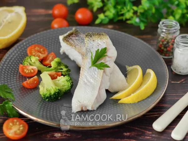 Фото блюда: Судак припущенный