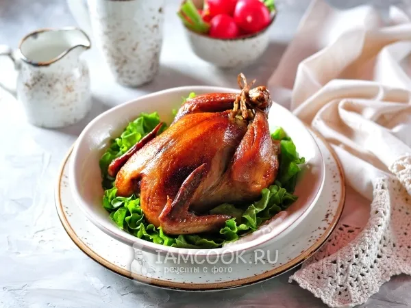 Фото готового блюда: Курица, фаршированная рисом