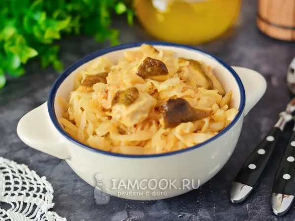 Фото блюда: Тушеная капуста с белыми грибами