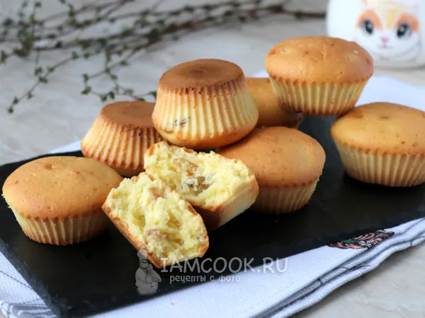 Фото готового блюда: Кексы на сыворотке