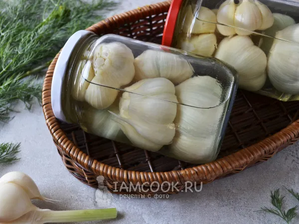 Фото блюда: Маринованный чеснок головками на зиму