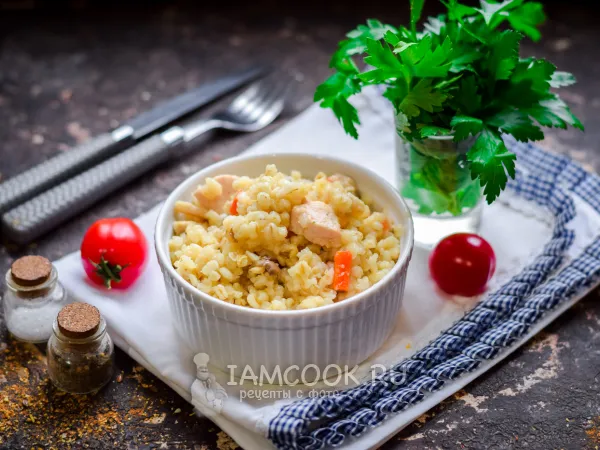 Фото готового блюда: Булгур с курицей и грибами