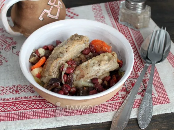 Фото блюда: Свиные ребрышки с фасолью в мультиварке