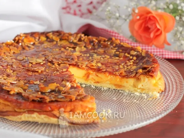 Фото готового блюда: Пирог творожный с карамелью