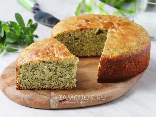 Фото готового блюда: Пирог с маком на кефире