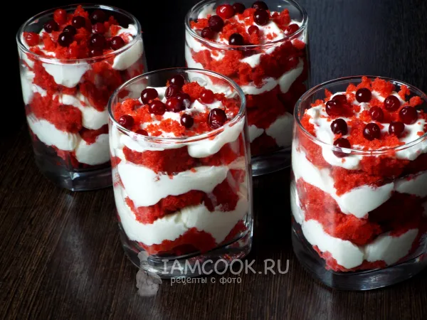 Фото готового блюда: Трайфлы «Красный бархат»