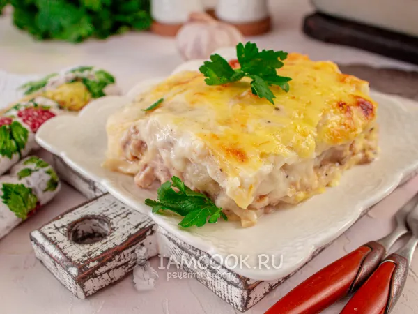 Фото готового блюда: Лазанья из лаваша с курицей и грибами